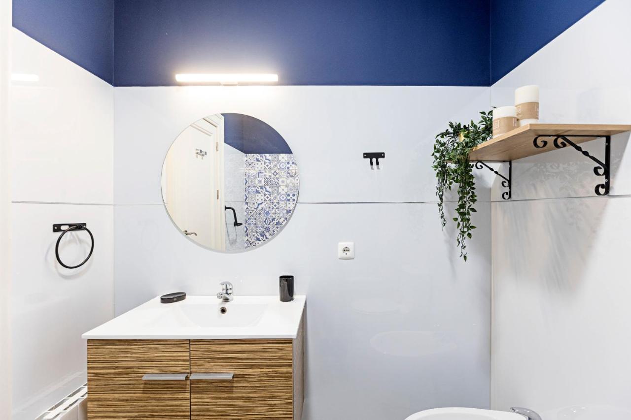 Lovelystay - Aurora Heights Apartment OOporto Exteriör bild
